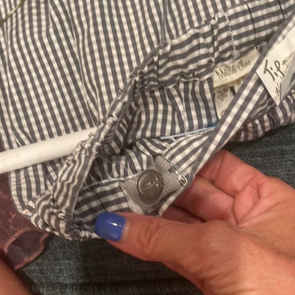 Matilda jane gingham cotton pants, elastic waist back, adjustable buttons front - Picture 3 of 6